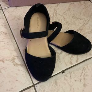 Girls black shoes
